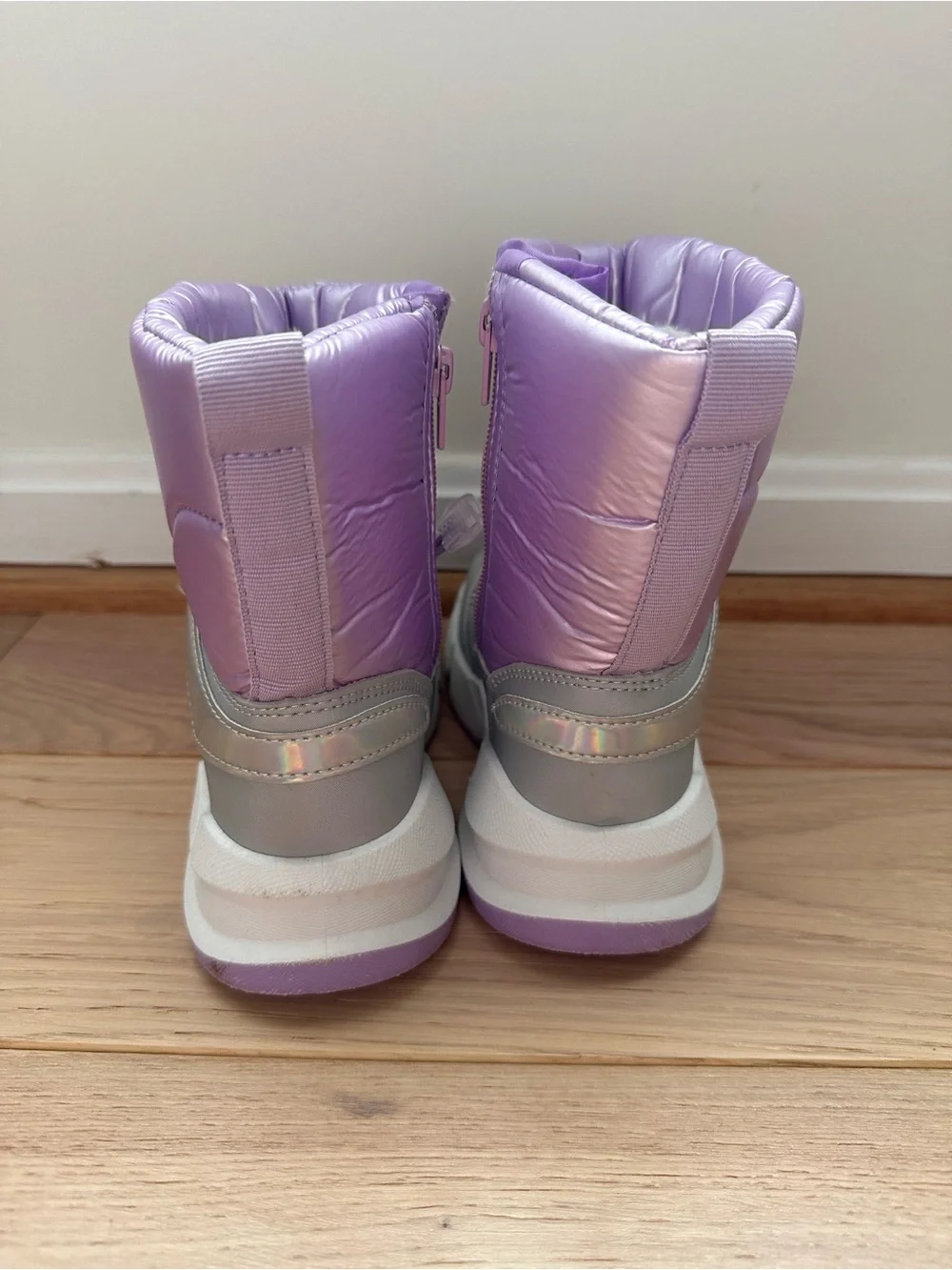 Girls Metallic Purple Winter Snow Boots with Gray Accents size 12